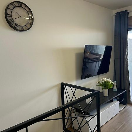 Appartamento Oceanfront Povljana Esterno foto