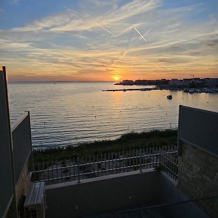 Appartamento Oceanfront Povljana Esterno foto