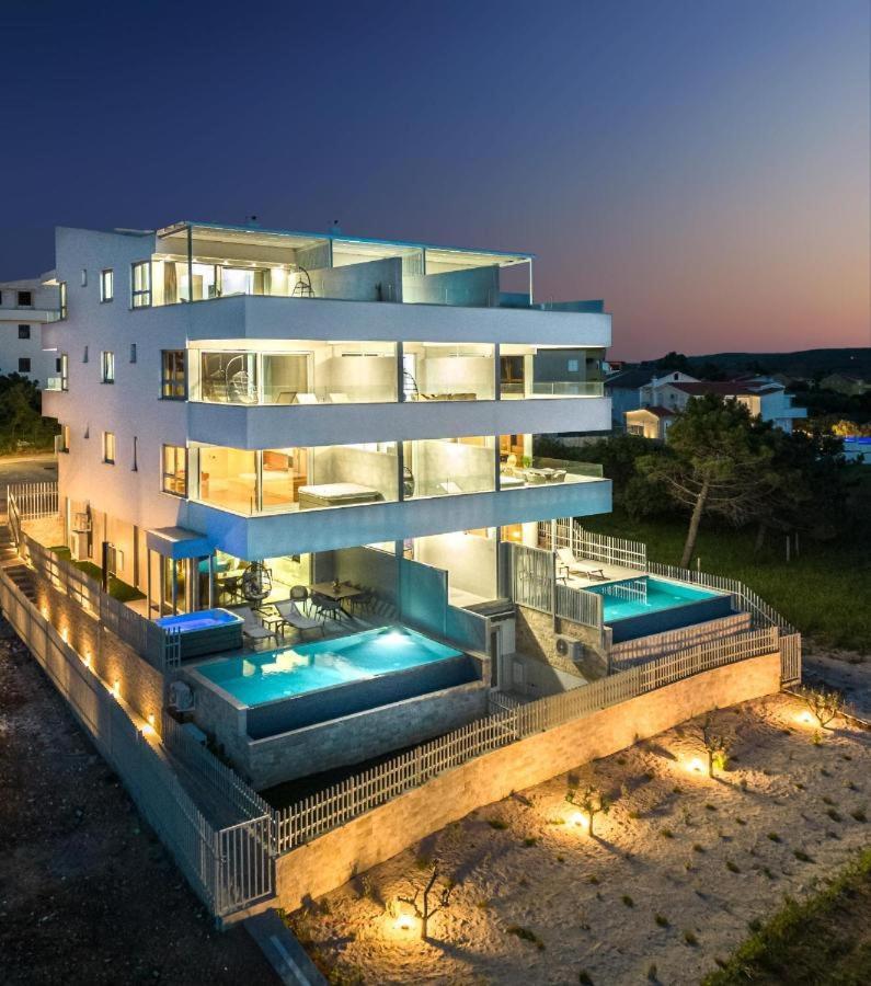 Appartamento Oceanfront Povljana Esterno foto