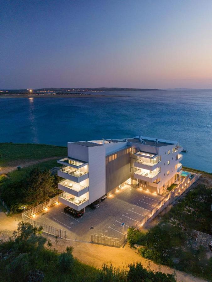 Appartamento Oceanfront Povljana Esterno foto