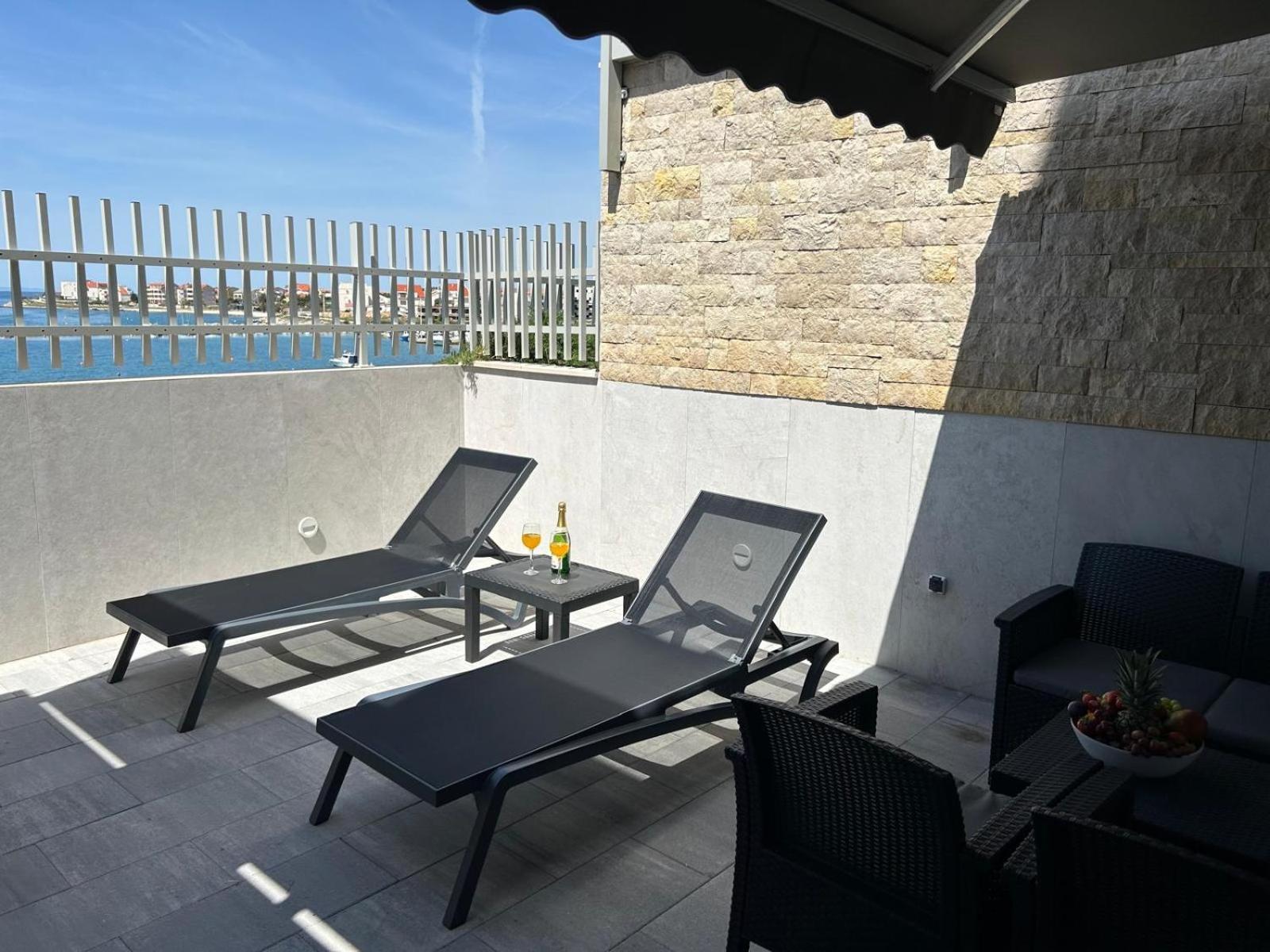 Appartamento Oceanfront Povljana Esterno foto