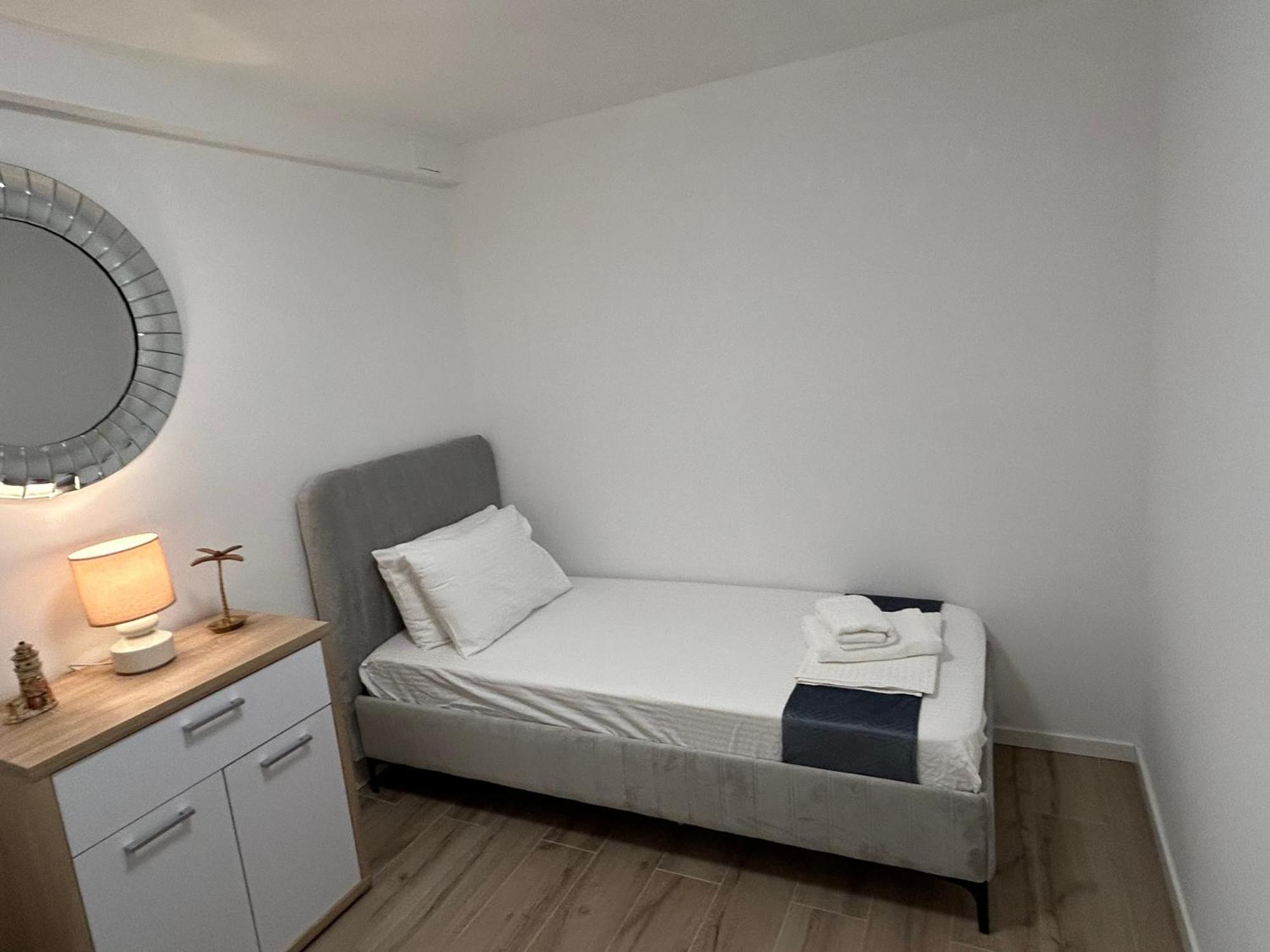 Appartamento Oceanfront Povljana Esterno foto